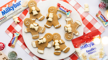 Jessie.Bakes.Cakes X Milkybar Gingerbread Cuddle Cookies